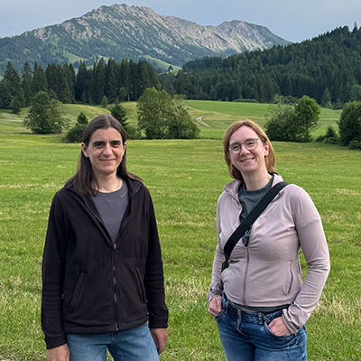 Dr. Ines Schrader - links im Bild, Corinna Zuckriegl - rechts im Bild